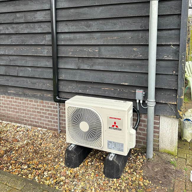Buitenunit van Mitsubishi airco Hoogeveen