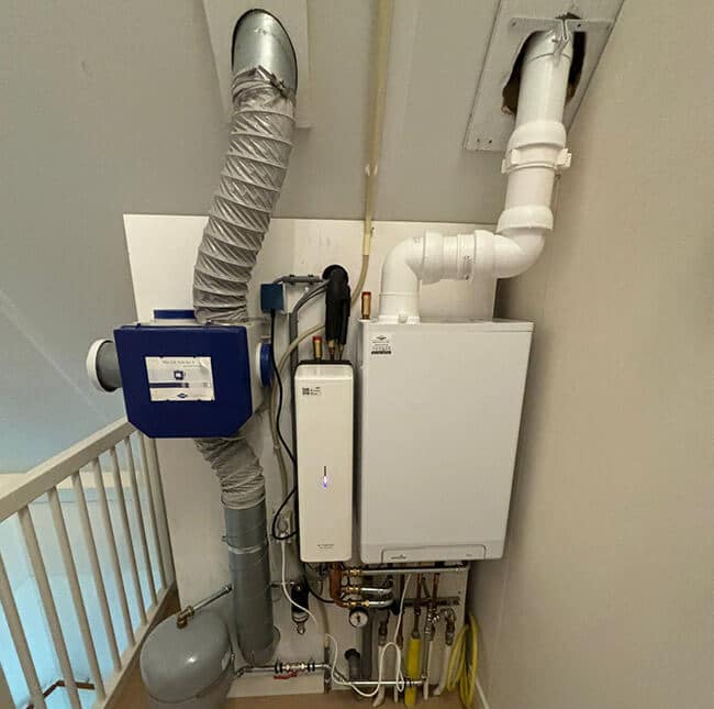 Hybride warmtepomp en cv-ketel met onderhoudscontract