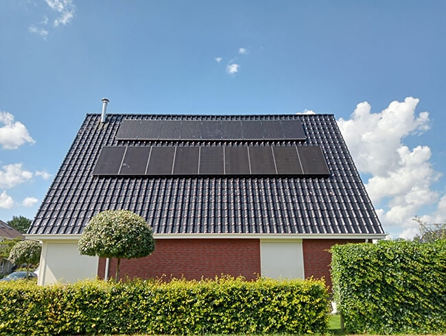 Duurzame woning met zonne-energie systeem
