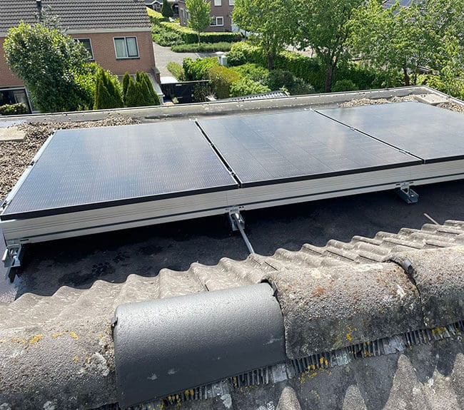 Zonnepanelen Achterhoek met subsidie op schuin dak
