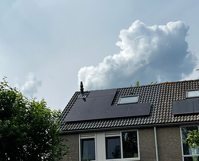 Rijtjeswoning met zonnestroom systeem