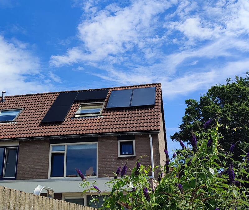 Woning met een zonne-energie systeem in Borger