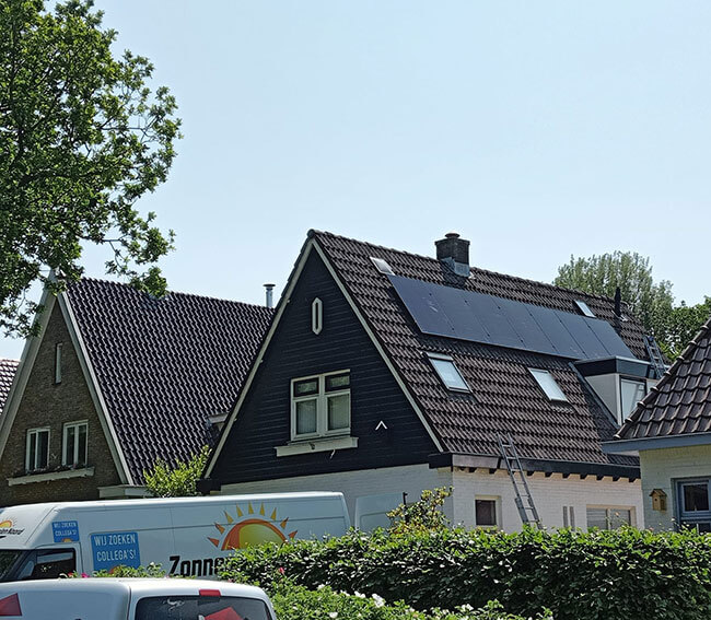 Zonne-energie met subsidie na aardbevingsschade