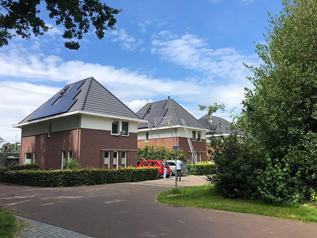 Zonnepanelen installatie Roden